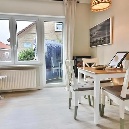 Langeooger Viermaster - Gruenes Segel Langeoog